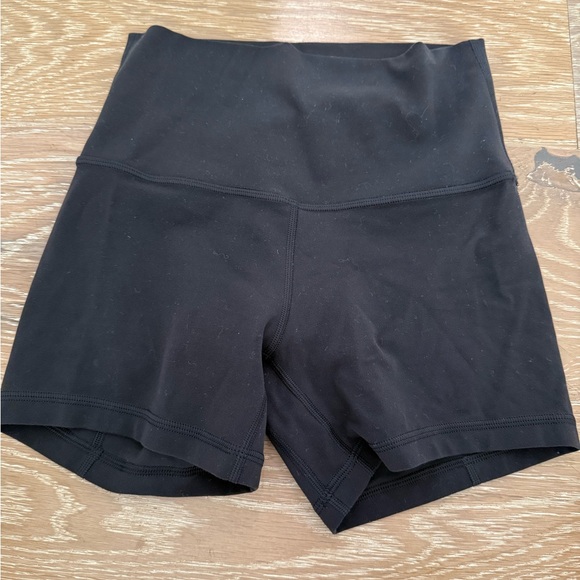 Lululemon Align HR Shorts - Picture 1 of 3